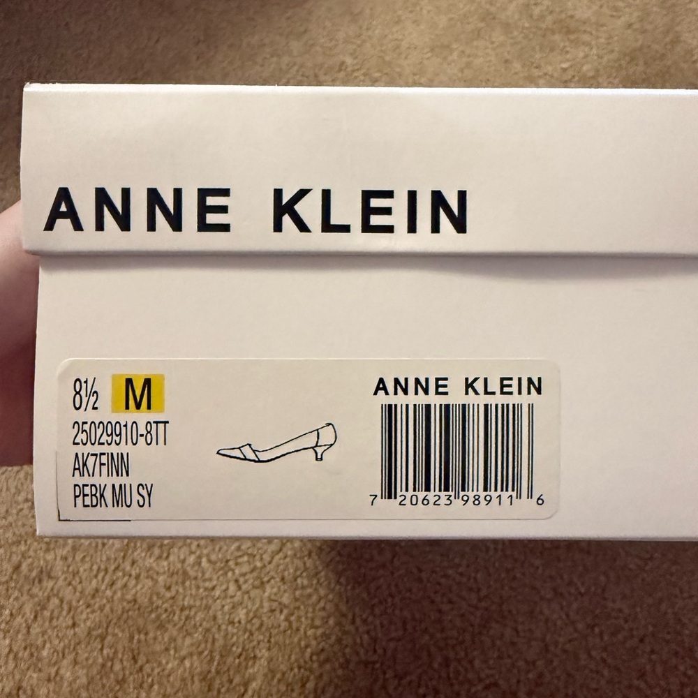 Anne Klein Flex Finn Metalic grey/silver heals - Picture 2 of 5